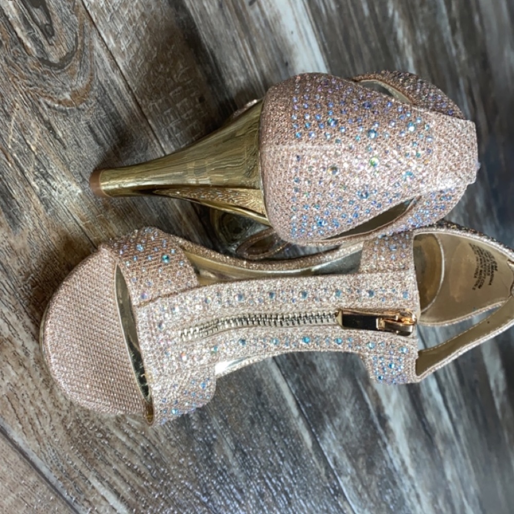 Got them cause they were pretty but never wore them